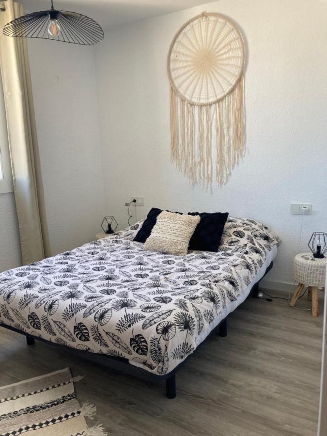 Charmante Maison Coeur De Ville 650M Plage Empuriabrava Exteriör bild
